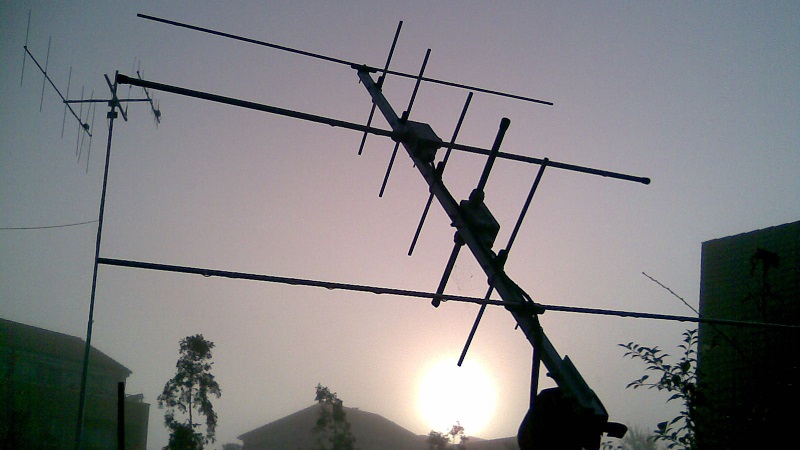 Arrow-Antenne mit 3El. auf 2m und 5El. auf 70cm für OSCAR-QSO.